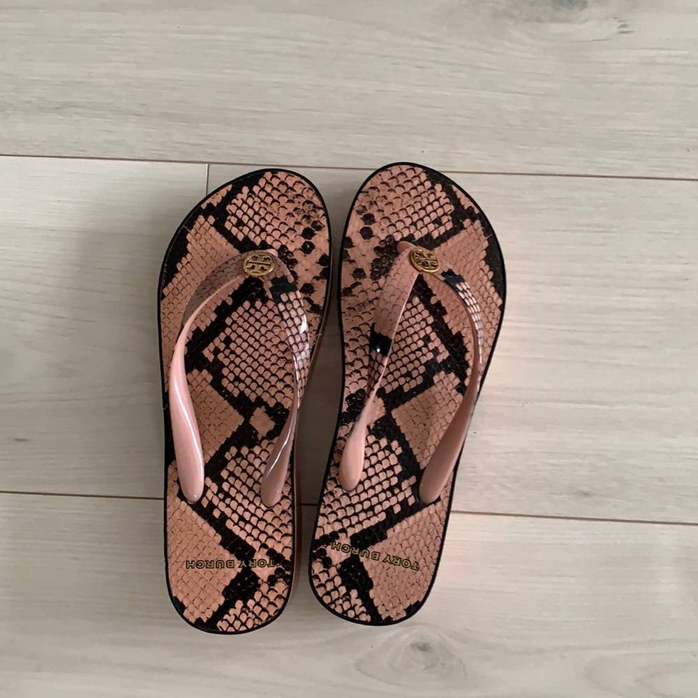 Tory Burch Flip Flops size 6